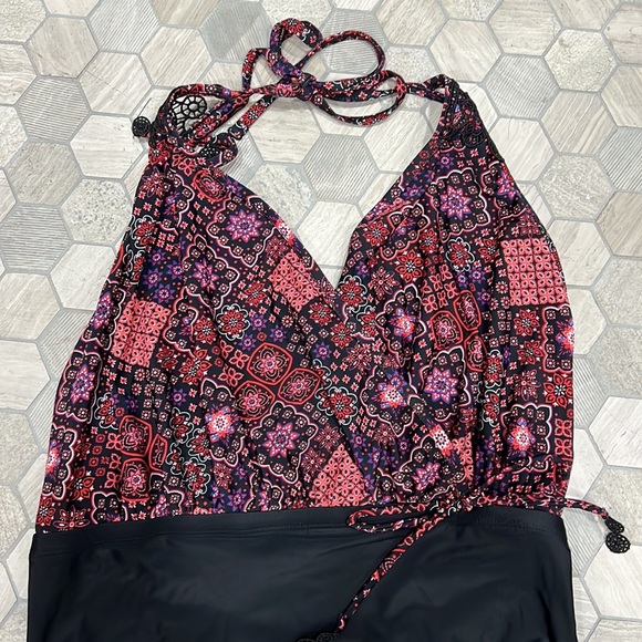 NWOT{Costa Del Sol}Sz X Red Print w/black Bottom One Piece - Picture 3 of 11